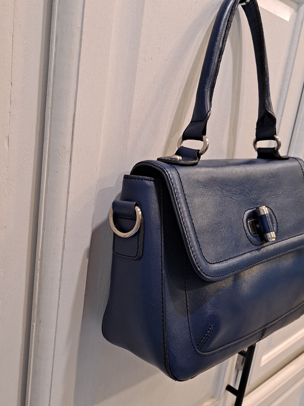 Etienne Aigner Scottsdale Midnight Blue Leather Satchel Structured Turn-Lock - Picture 3 of 13